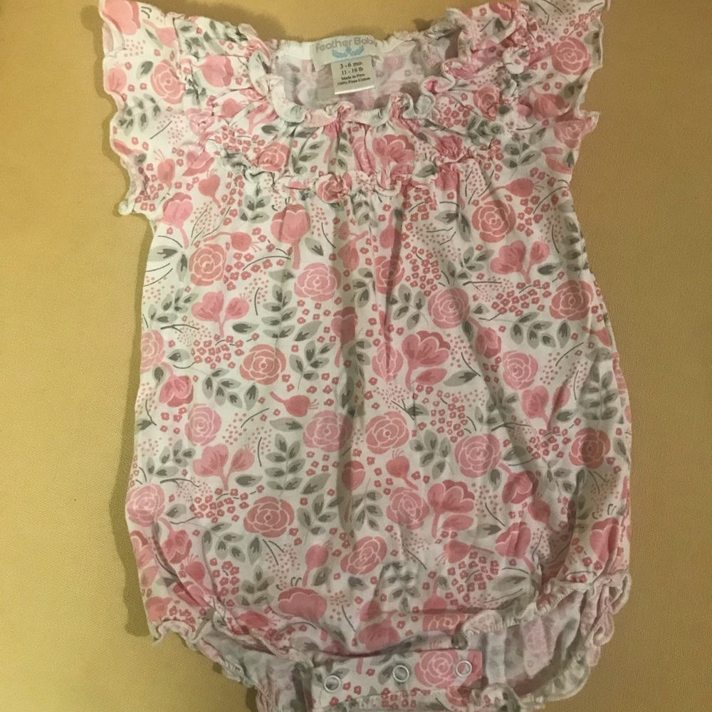 EUC Feather Baby Bubble, 3-6 months